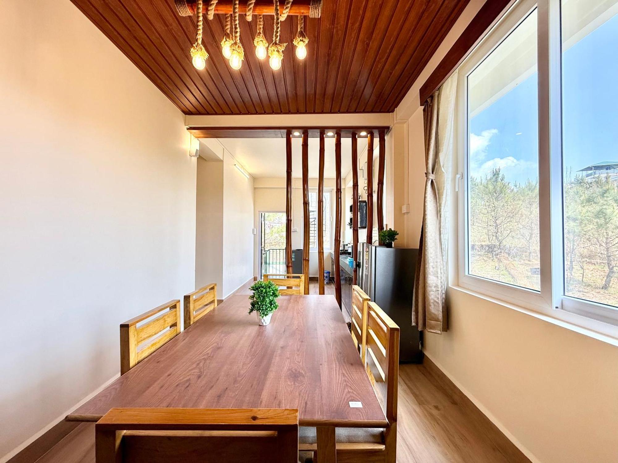Yepplo Holiday Home - Complimentary Breakfast - 24 Hrs Caretaker & Power Backup 실롱 외부 사진